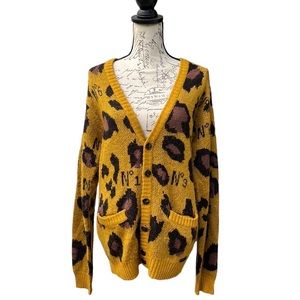 Joy Rich Los Angeles oversize leopard print cardigan Joy Rich accent button sz M